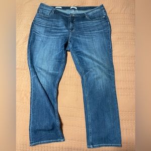 Straight leg jeans / Size 22
